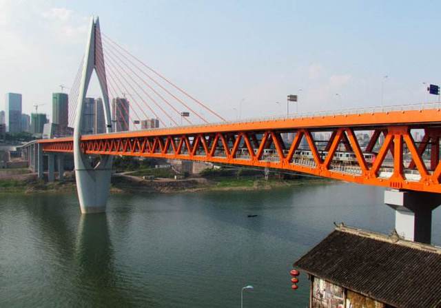 弘方氟碳漆在工業(yè)領(lǐng)域中的作用體現(xiàn)在哪?