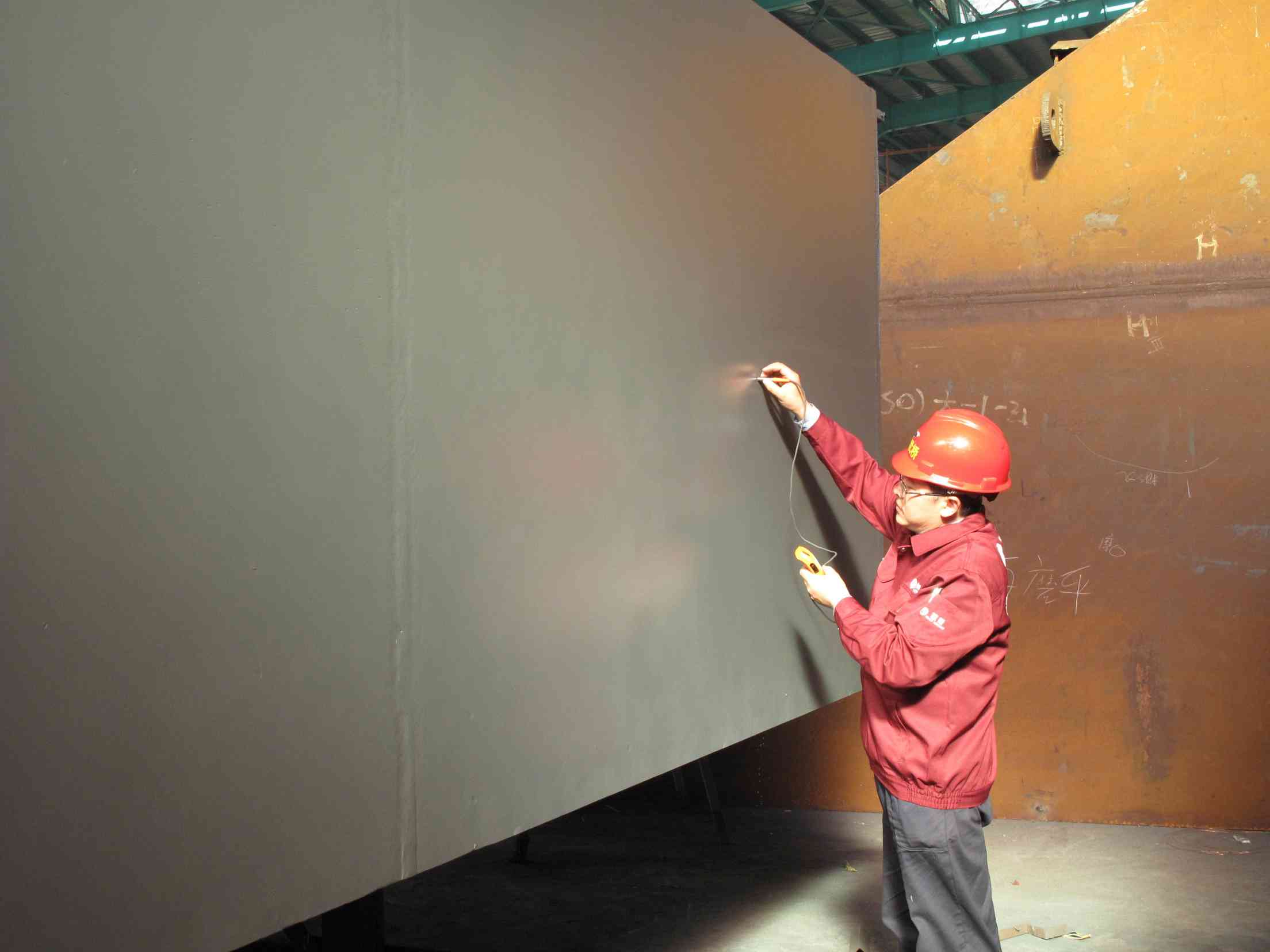 水性重防腐涂料在大型工業(yè)設(shè)備的配套應(yīng)用