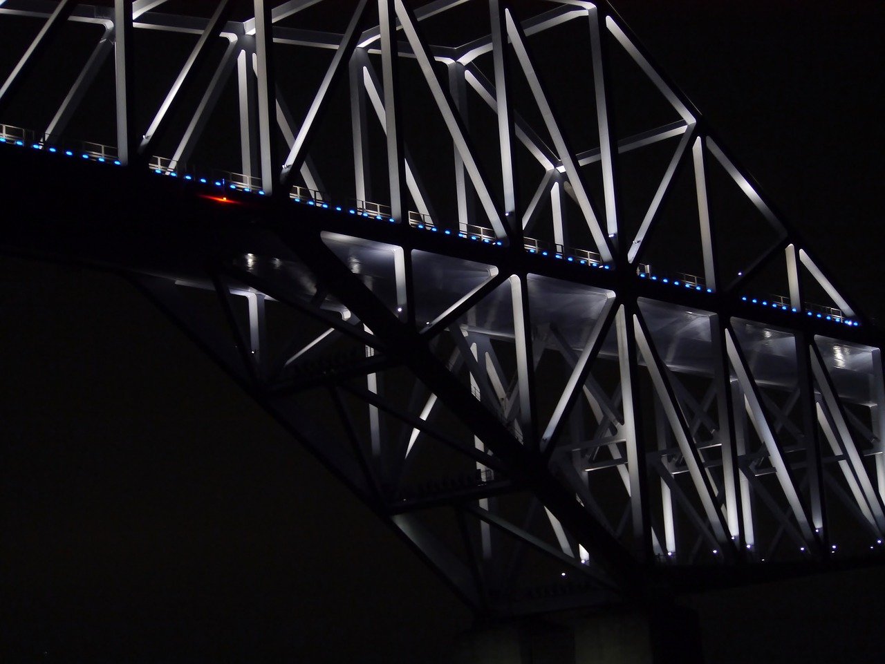 水性涂料如何有效提高其耐水性？