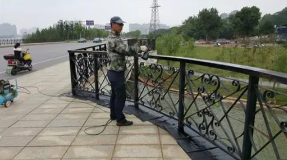 護(hù)欄防腐漆.png